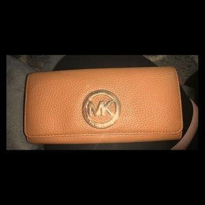 Michael kors wallet